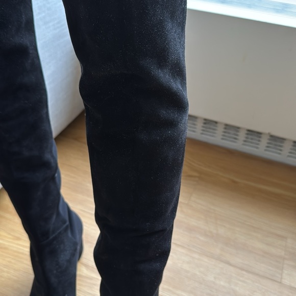 Beautiful suede Stuart Weitzman over the knee boots - Picture 4 of 5